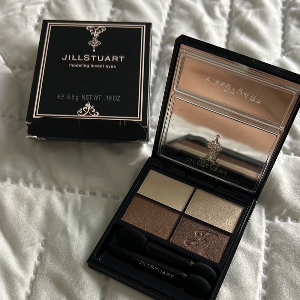 Jill Stuart Brown and Cream Eyeshadow Palette Luxurious Finishes